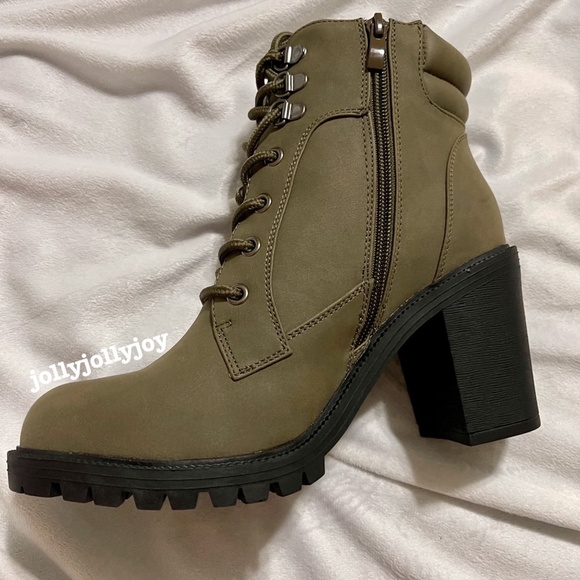 NWOT Torrid Olive Green Faux Leather Lace-Up Hiker Boot 9WW - Picture 9 of 15